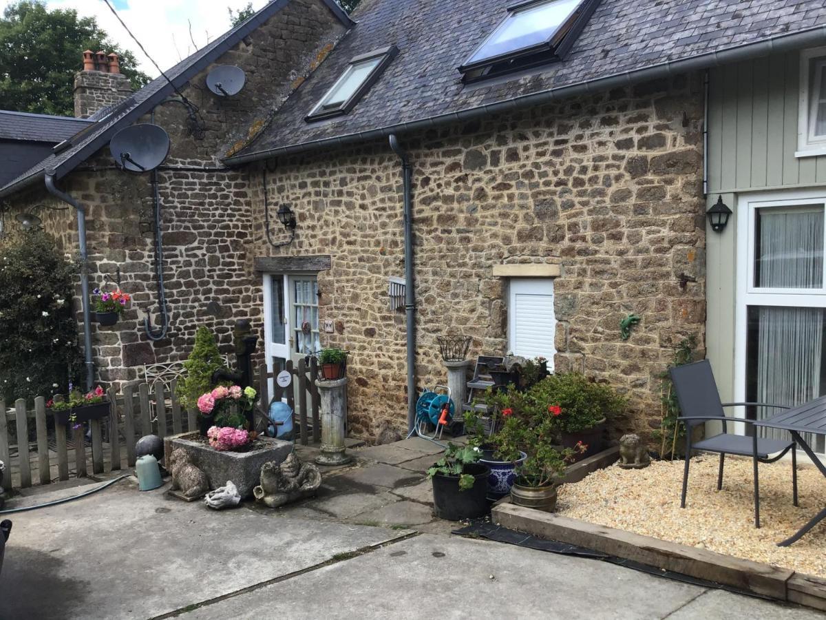 Les Petits Champs Homestay Buais-les-Monts