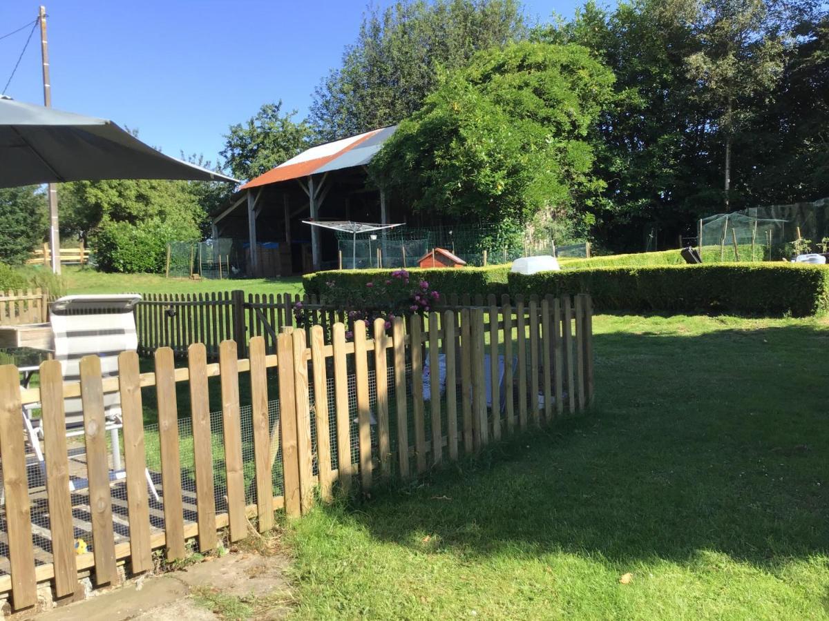 Homestay Les Petits Champs *