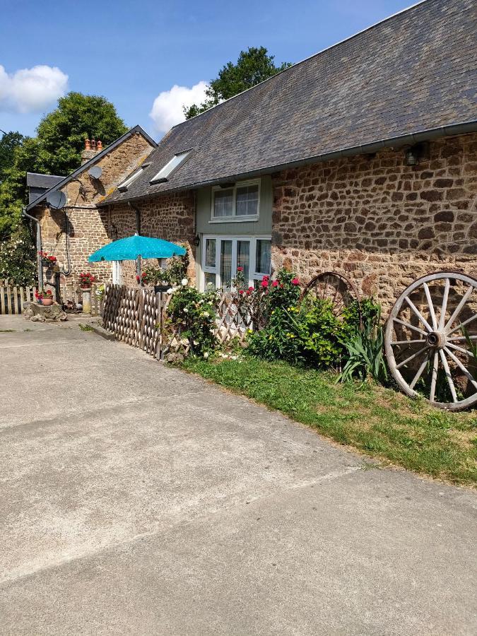 Homestay Les Petits Champs *